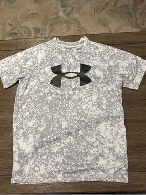 Under Armour White & Gray Splatter Logo Short Sleeve Tee